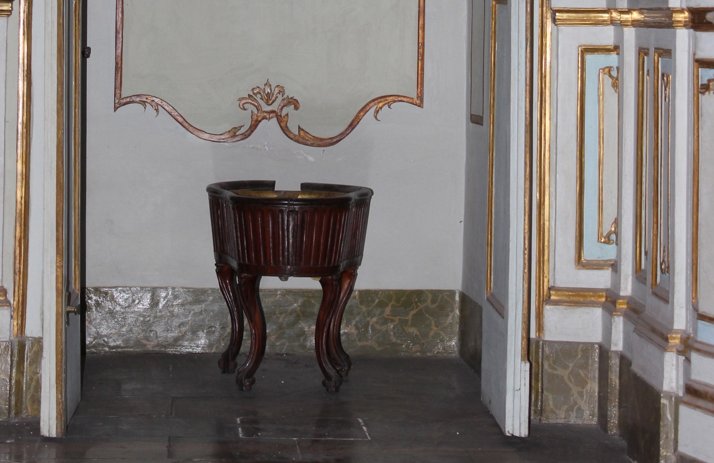 primo bidet della storia reggia di caserta