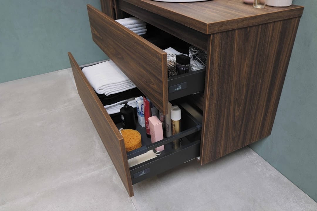 Cassetto mobile bagno con guida soft close di qualità