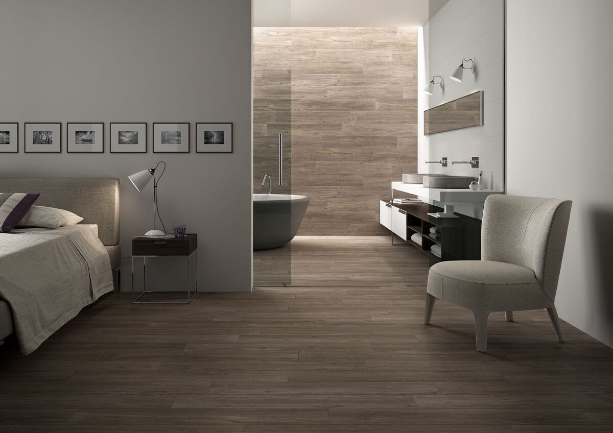 bagno in gres porcellanato effetto legno