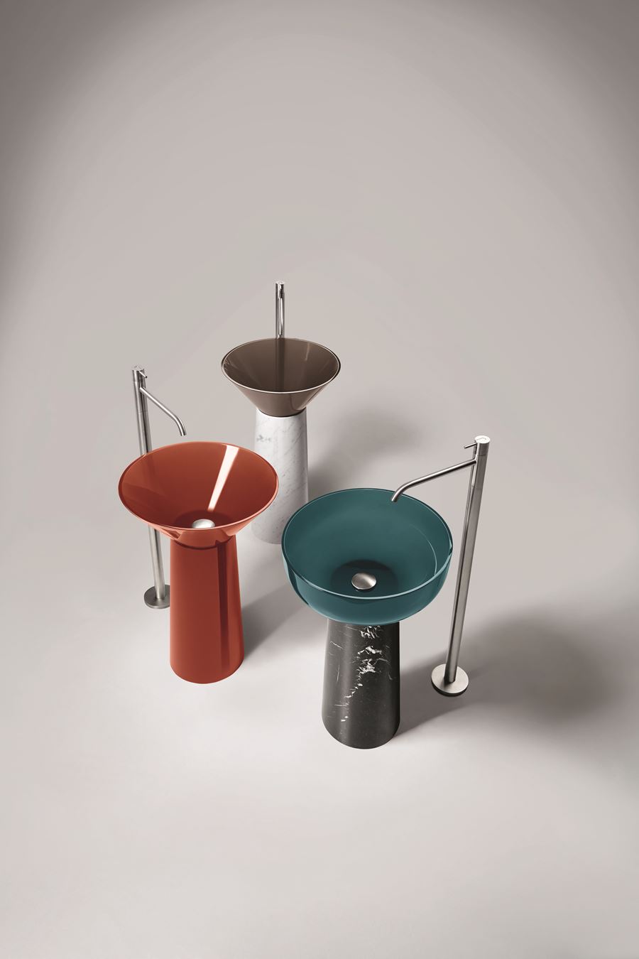 lavabo freestanding trasparente in resina colorata