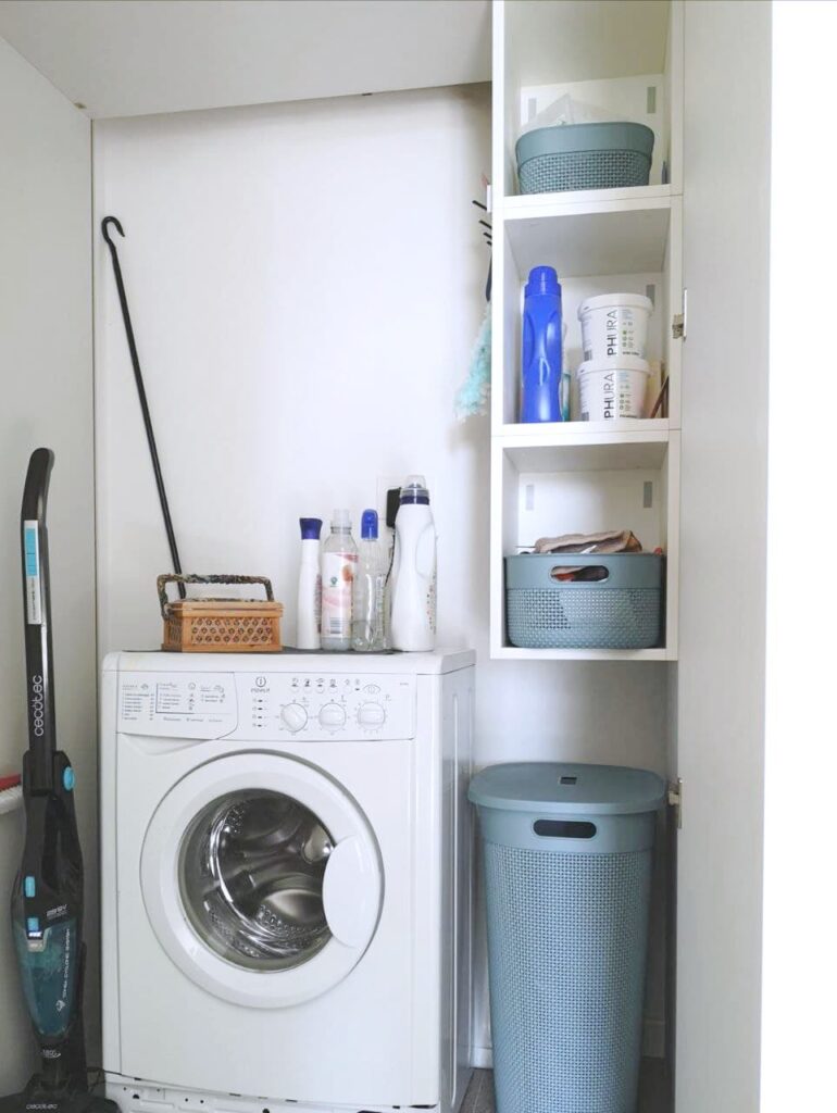 armadio per lavatrice (interno attrezzato)
