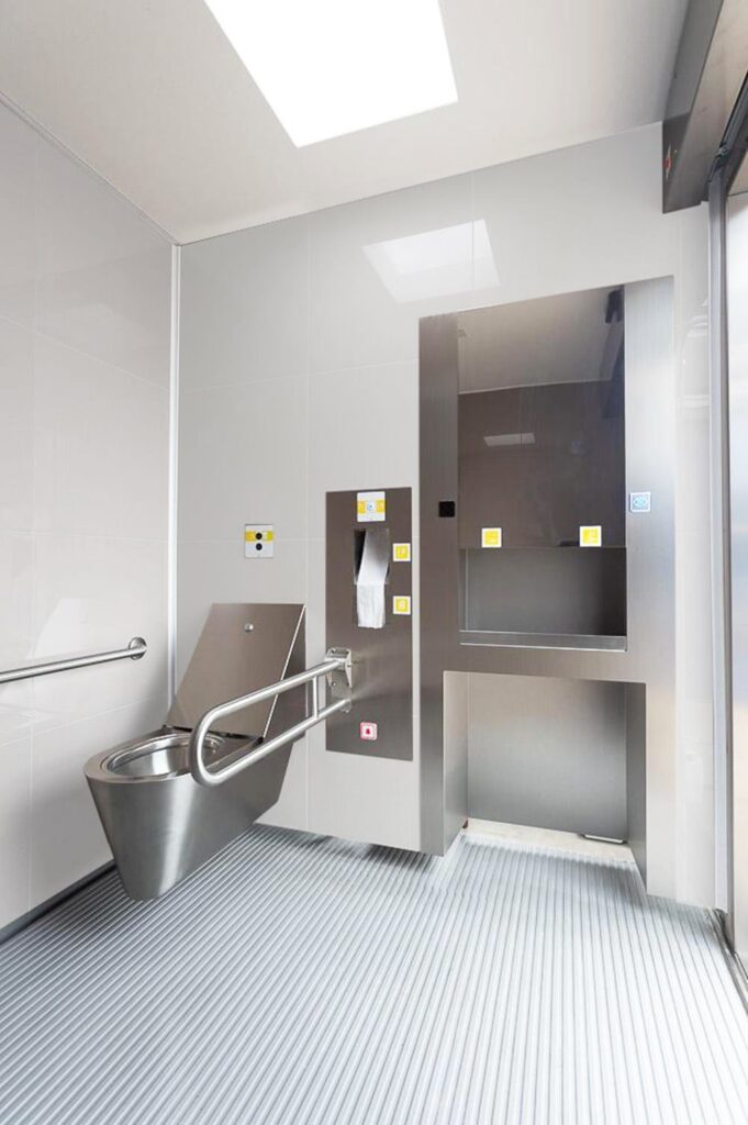 bagni pubblici in acciaio inox interni