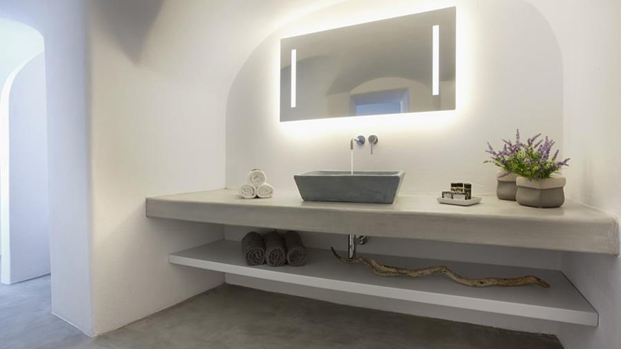 bagno per la casa al mare in stile moderno