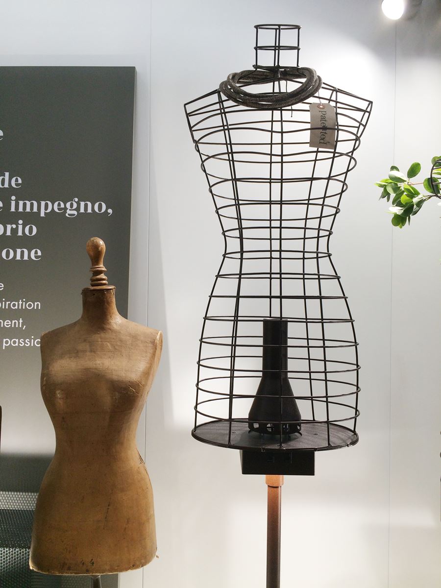 Scalda accappatoio Cobrillo a Cersaie 2018