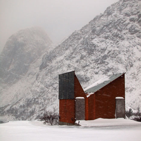 Norvegia, bagno pubblico sulla strada statale isole Lofoten - Design by Manthey Kula Architects