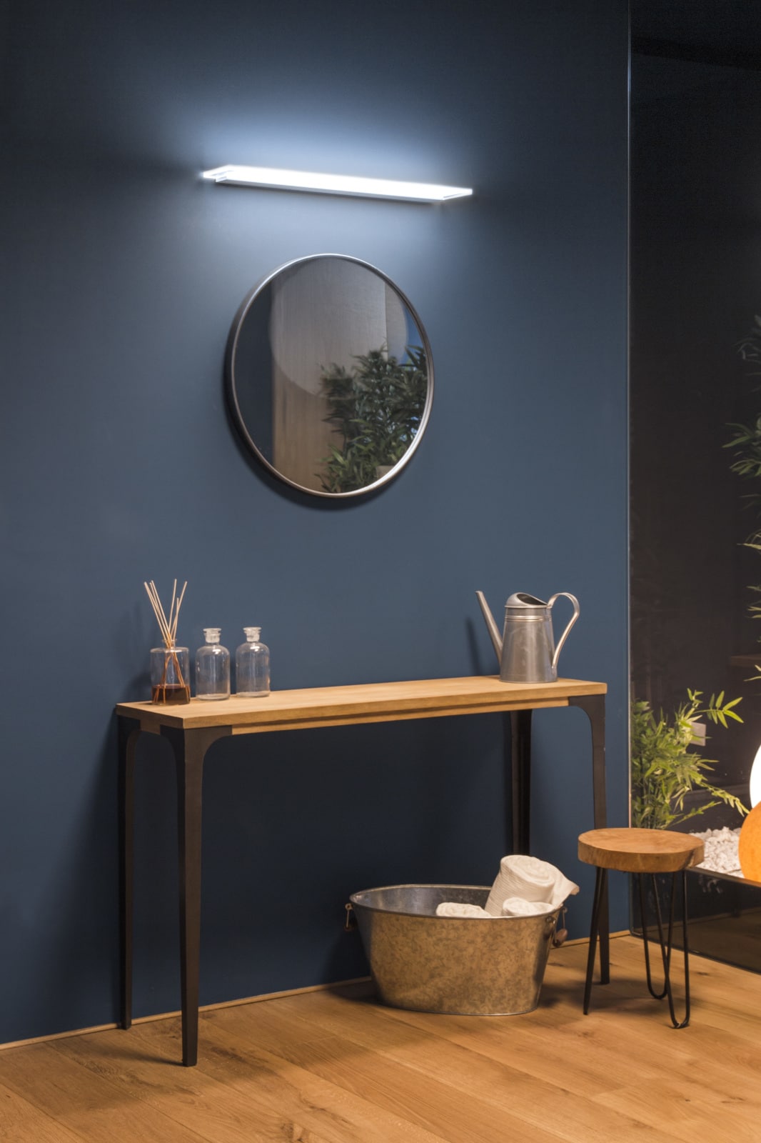 lampada sopra specchio del bagno Skinny Linealight