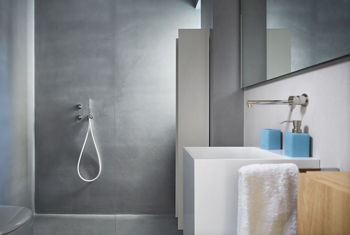 Un bagno nuovo senza togliere le piastrelle con Microtopping