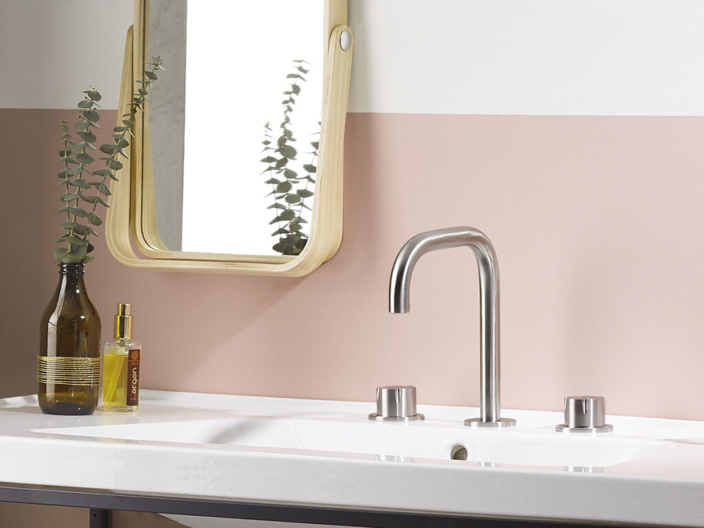 miscelatore lavabo da appoggio a tre fori