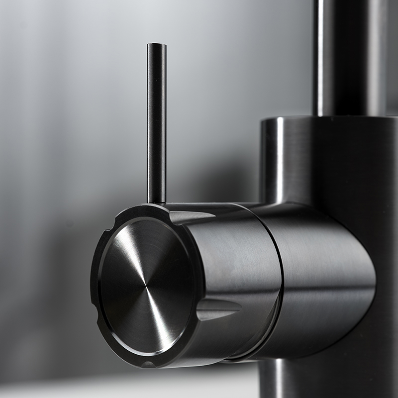 miscelatore lavabo acciaio inox nero