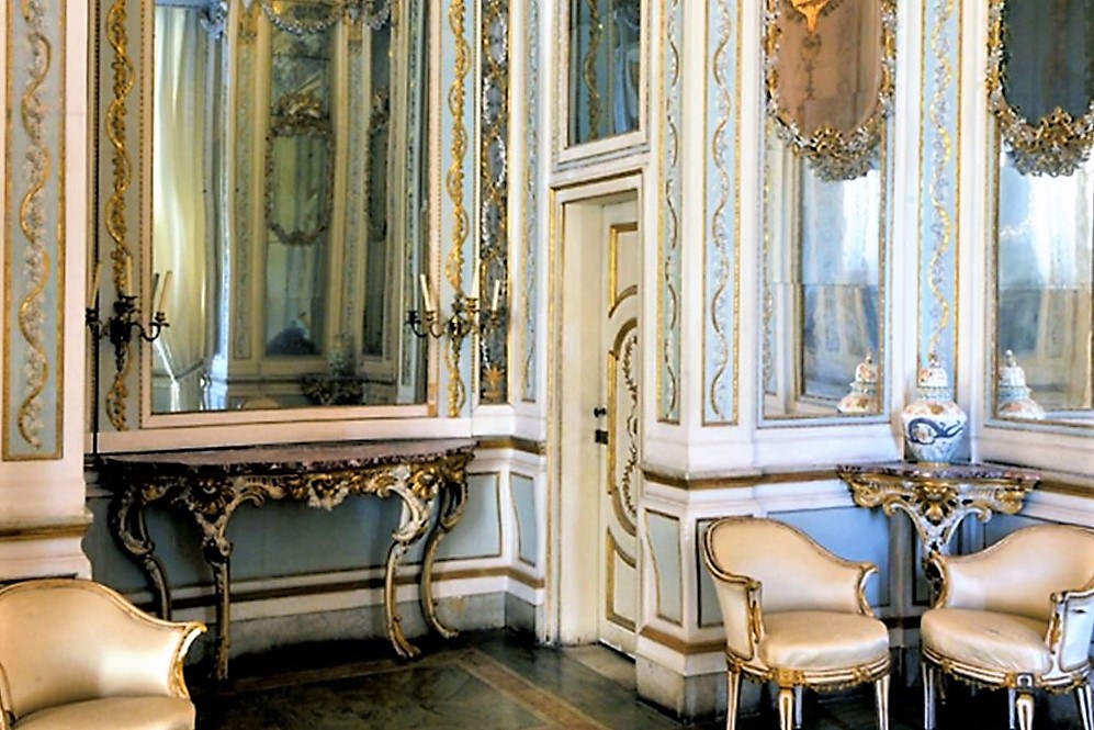sala degli specchi reggia di caserta