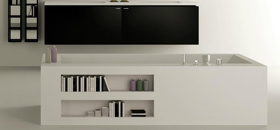 vasca da bagno design squadrata da centro stanza con libreria