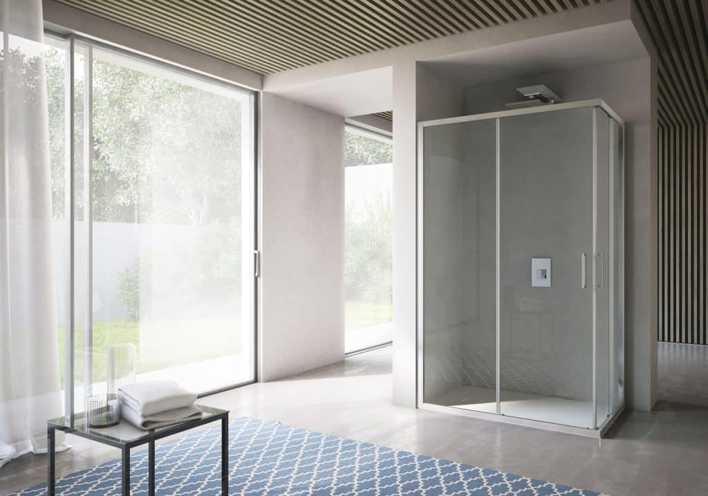box doccia moderno in ampio bagno: trattamento anticalcare sì o no?